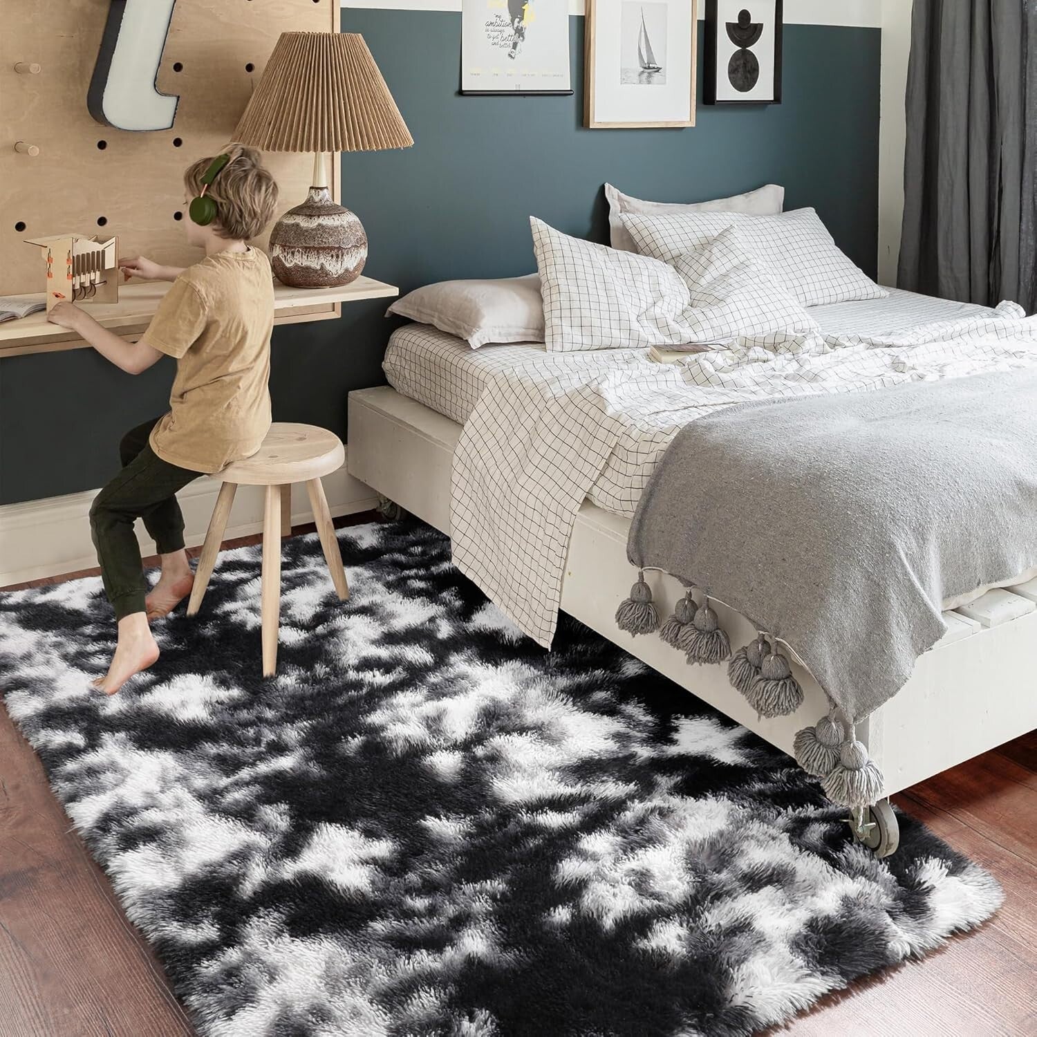 Area Rug for Bedroom,Fluffy Modern Rug for Living 4X6 Feet Black White Grey